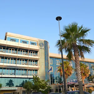 International Hotel Vlorë